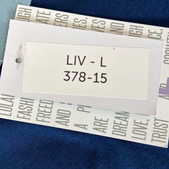 NWT LulaRoe Liv Tee Large - Picture 4 of 6